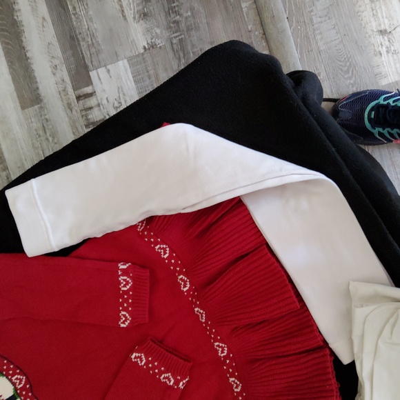 Jingles & Joy Christmas outfit - Picture 6 of 8